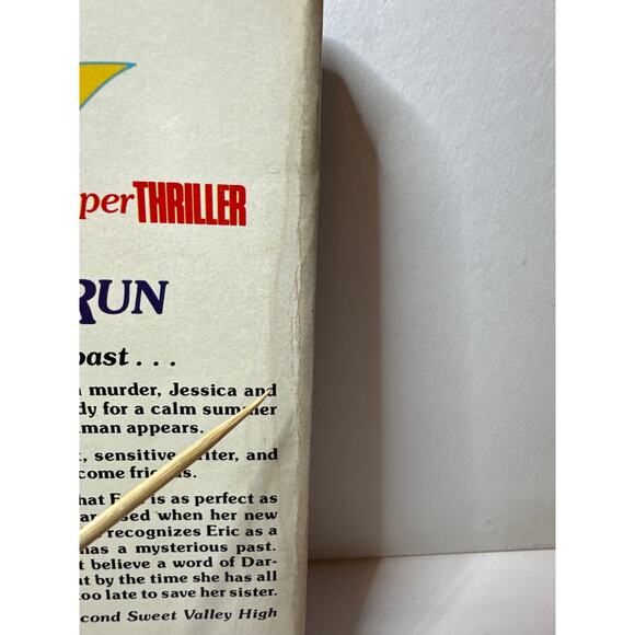 Sweet Valley High Super Thriller First Edition First Print Book On The Run - Picture 5 of 8